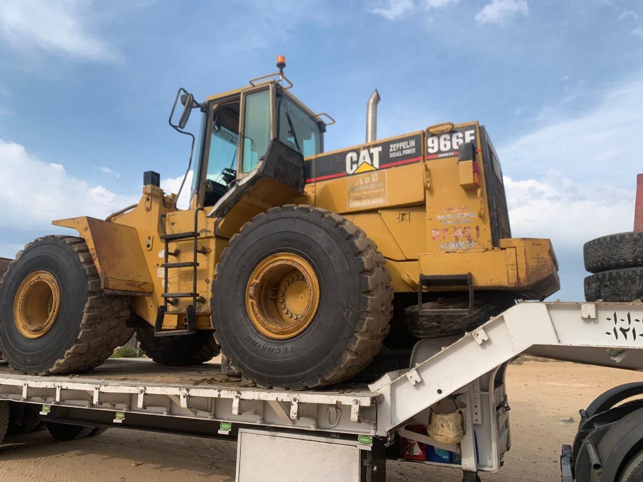 Caterpillar loader for sale in Por Said, Caterpillar 966F2 model 1995 available in Port Said, the best site for selling trucks and heavy equipment in Egypt
