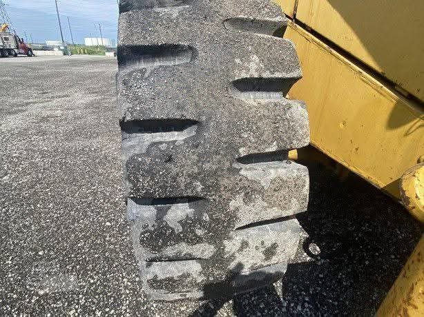 Caterpillar loader for sale in Cairo, Caterpillar 966D model 1995 located in Cairo, the best website for selling trucks and heavy equipment in Egypt