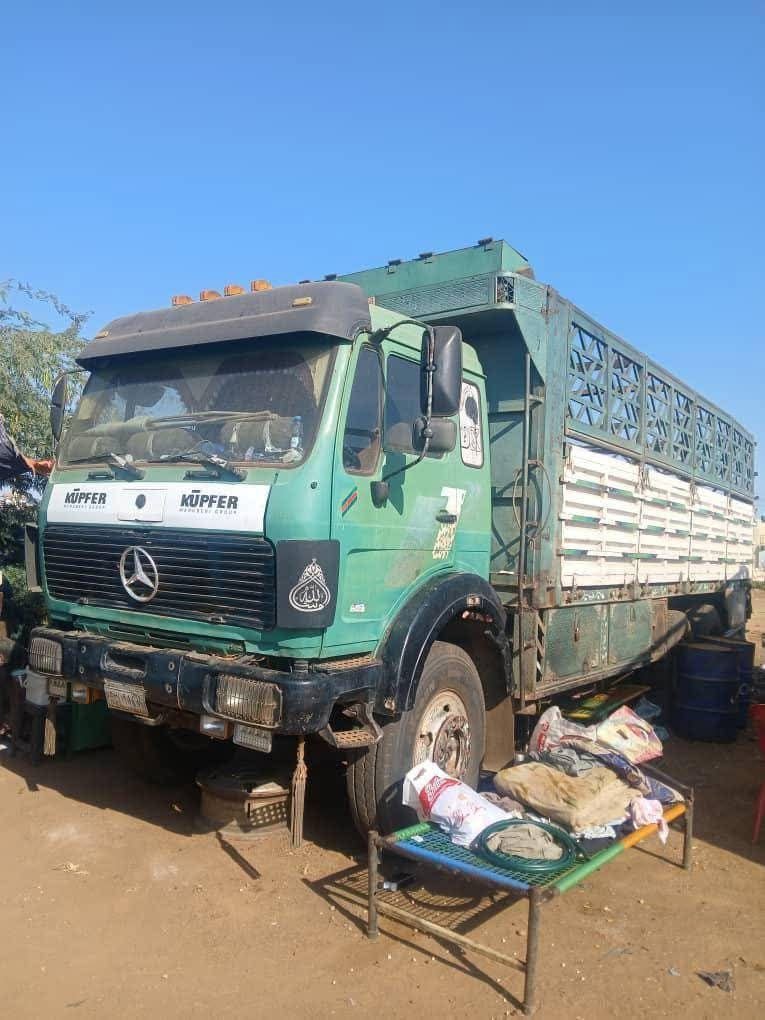 Mercedes Truck for sale in Assiut, Mercedes LB model 1986 available in Assiut, the best site for selling trucks and heavy equipment in Egypt