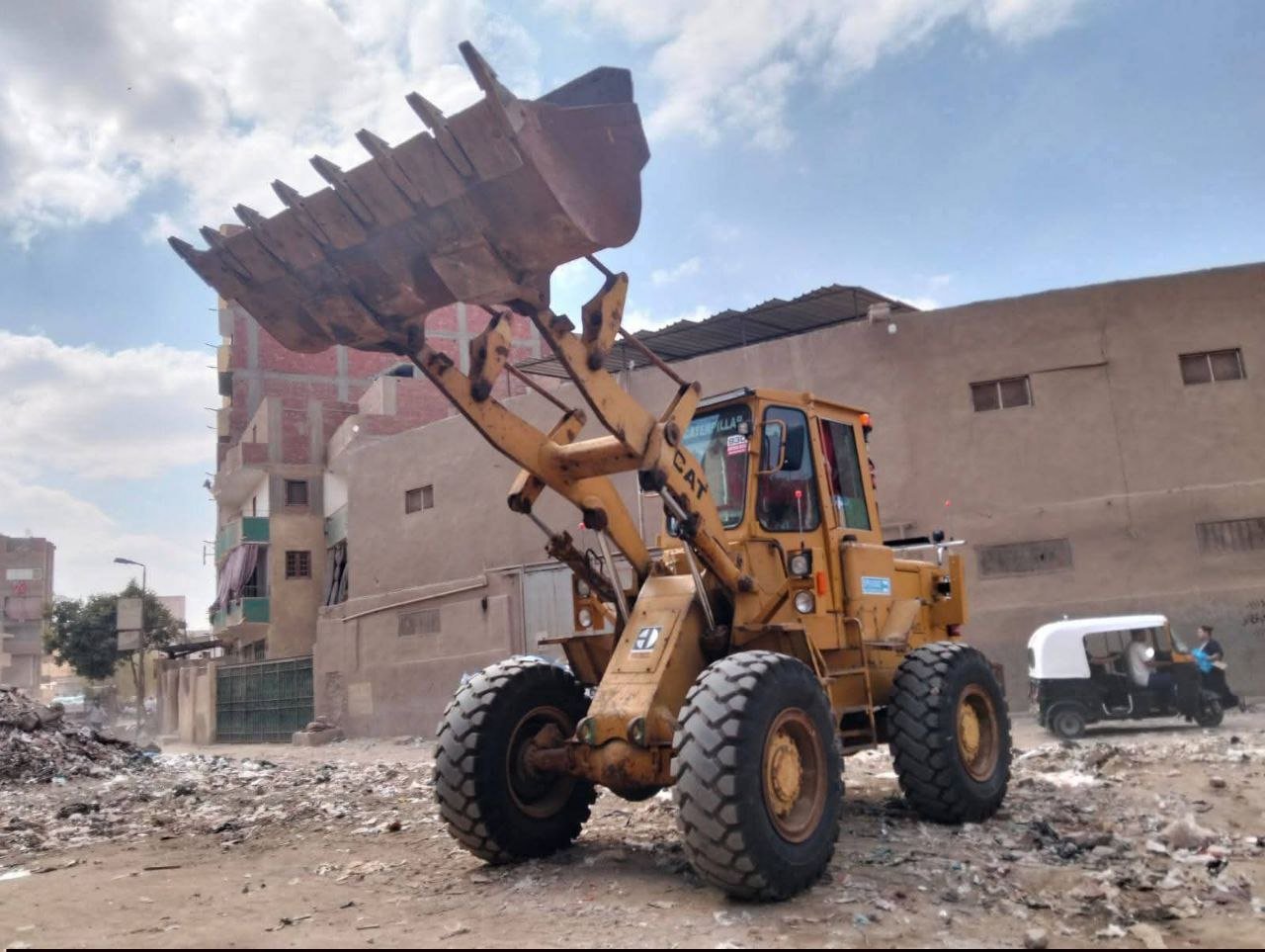 Caterpillar loader for sale in Mansoura, Caterpillar 30 model 1995 located in Mansoura, the best site for selling trucks and heavy equipment in Egypt