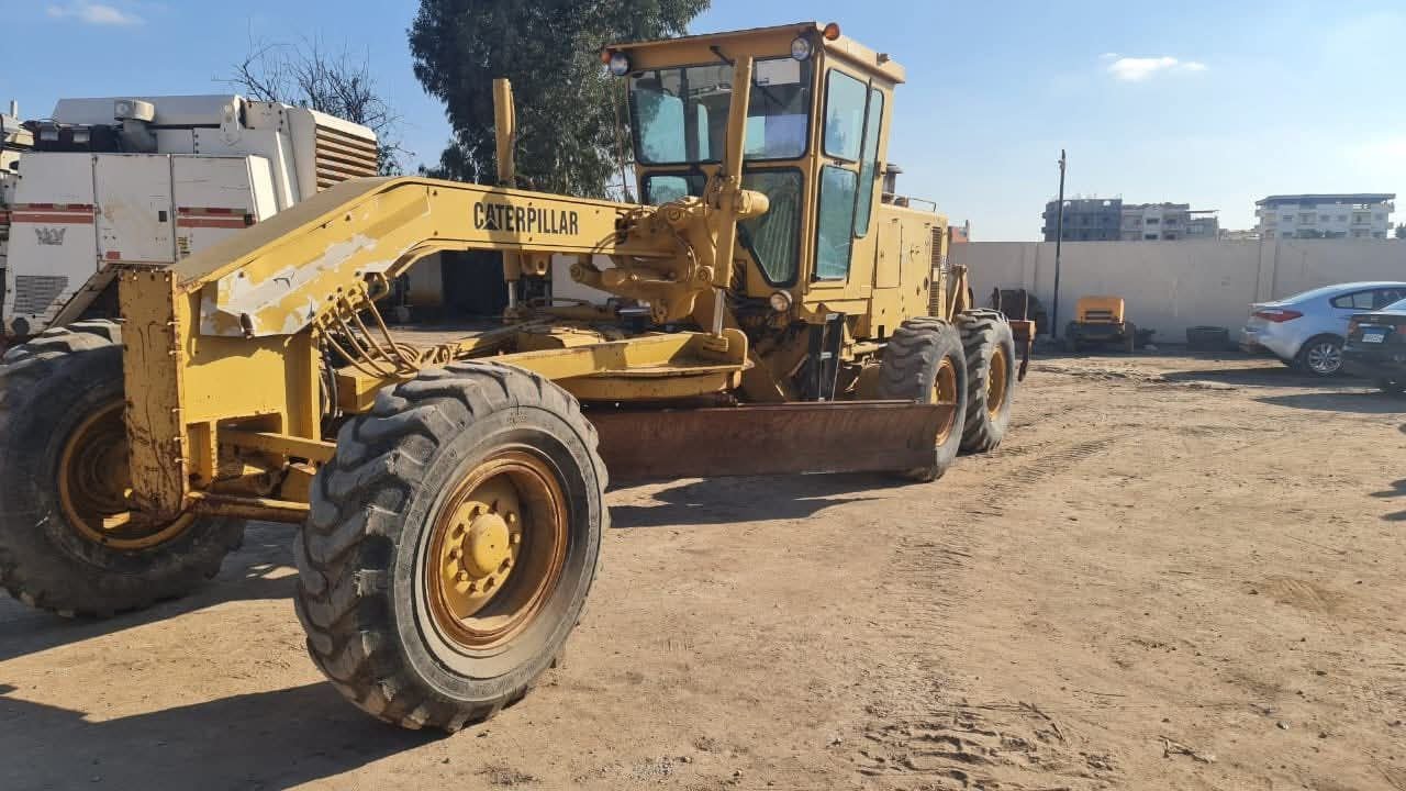 Caterpillar grader for sale in Beheira, Caterpillar 140G model 1994 available in Beheira, the best site for selling trucks and heavy equipment in Egypt