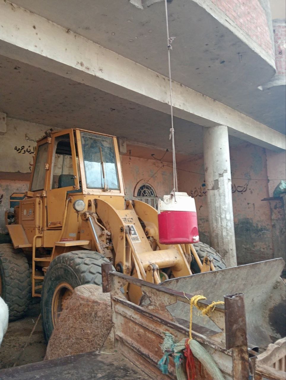 Caterpillar loader for sale in Mansoura, Caterpillar 920 model 1982 located in Mansoura, the best site for selling trucks and heavy equipment in Egypt