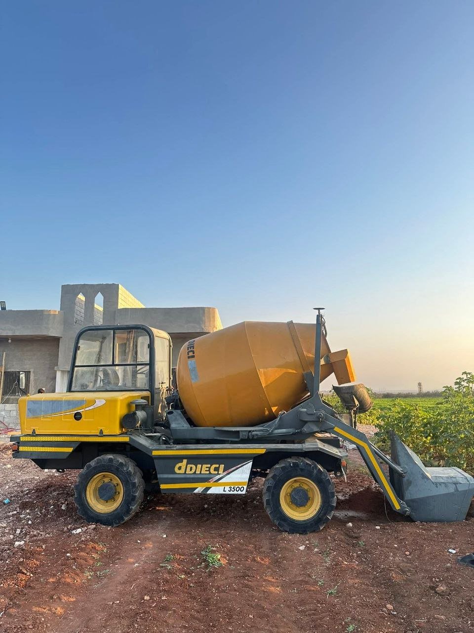 Mixer Ddieci for sale in Beheira, Ddieci 110 model 2007 available in Beheira, the best site for selling trucks and heavy equipment in Egypt