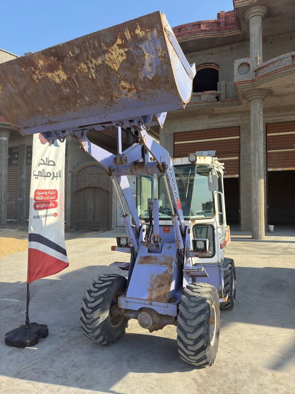 Yanmar excavator for sale in Mansoura, Yanmar 32, 2002 model, located in Mansoura. The best site for selling trucks and heavy equipment in Egypt.