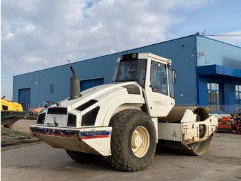 هراسة Bomag للبيع في اسيوط,  Bomag BW213 موديل 2007 تواجد اسيوط, أفضل موقع لبيع الشاحنات والمعدات الثقيلة في مصر