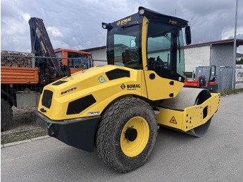 هراسة XCMG للبيع في الجيزة,  XCMG XS223J موديل 2024 تواجد الجيزة, أفضل موقع لبيع الشاحنات والمعدات الثقيلة في مصر