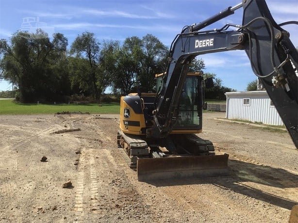 حفار DEERE للبيع في المنصورة,  DEERE 85 موديل 2024 تواجد المنصورة, أفضل موقع لبيع الشاحنات والمعدات الثقيلة في مصر