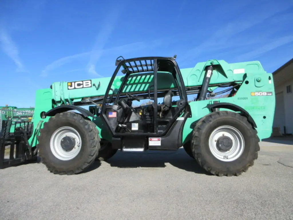 JCB telescopic forklift for sale in Mansoura, JCB 509-42 model 2016, located in Mansoura, the best site for selling trucks and heavy equipment in Egypt