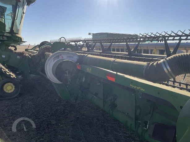 DEERE harvester for sale in Mansoura, DEERE 645FD model 2016 located in Mansoura, the best site for selling trucks and heavy equipment in Egypt