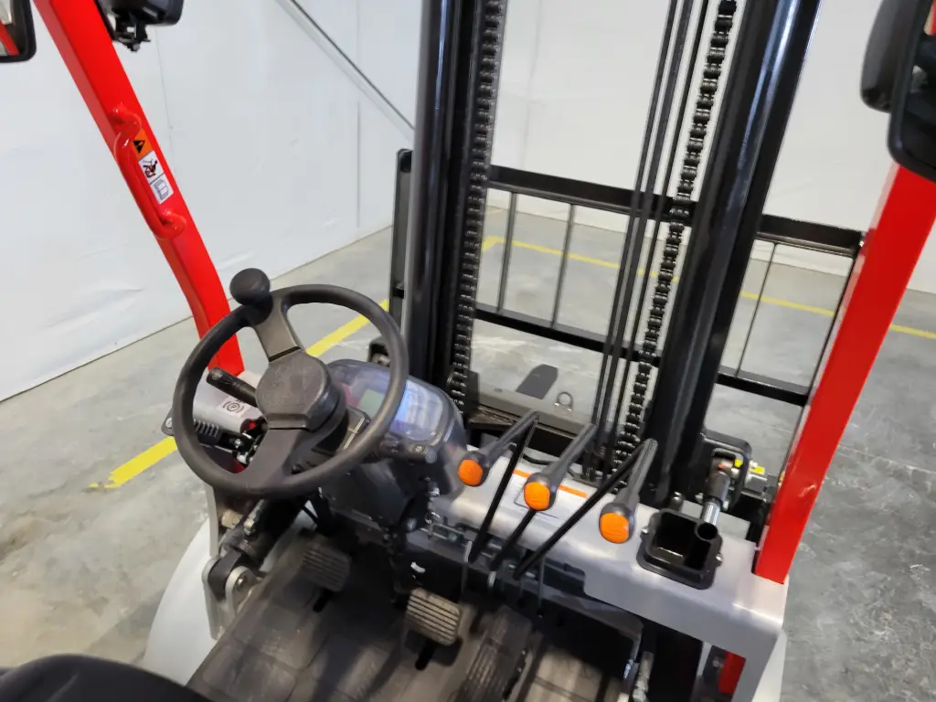 Forklift FLIFT for sale in Mansoura, FLIFT 7700 model 2022, located in Mansoura, the best site for selling trucks and heavy equipment in Egypt