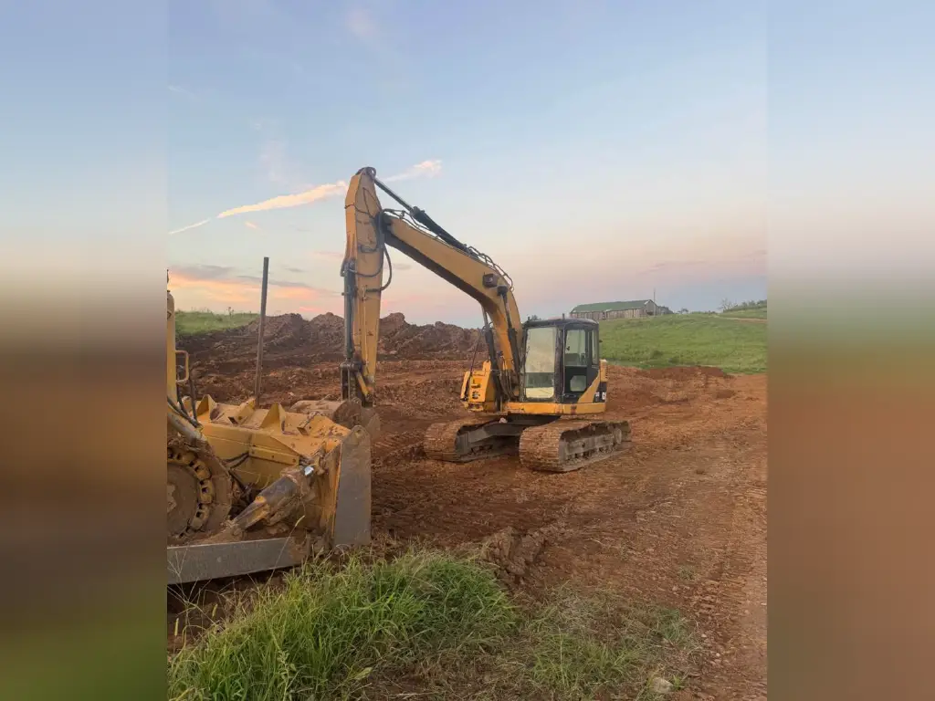 حفار CATERPILLAR للبيع في الجيزة,  CATERPILLAR 314C موديل 2020 تواجد الجيزة, أفضل موقع لبيع الشاحنات والمعدات الثقيلة في مصر