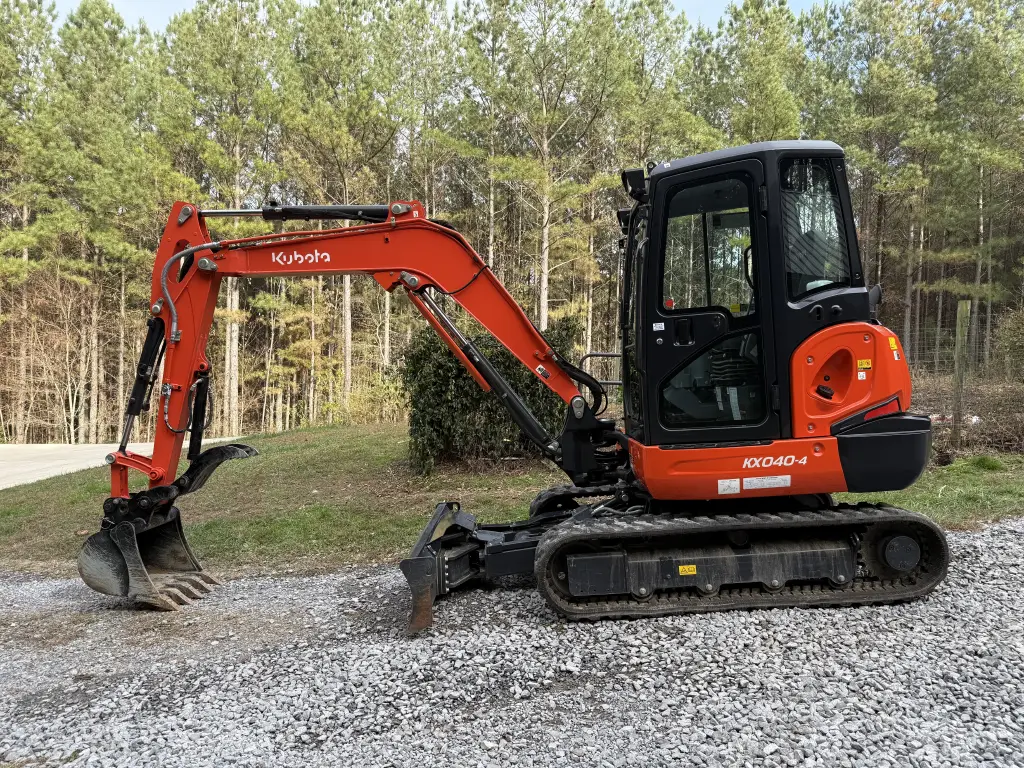 KUBOTA Excavator for sale in Giza, KUBOTA KX040-4R3Ts model 2021 located in Giza, the best site for selling trucks and heavy equipment in Egypt