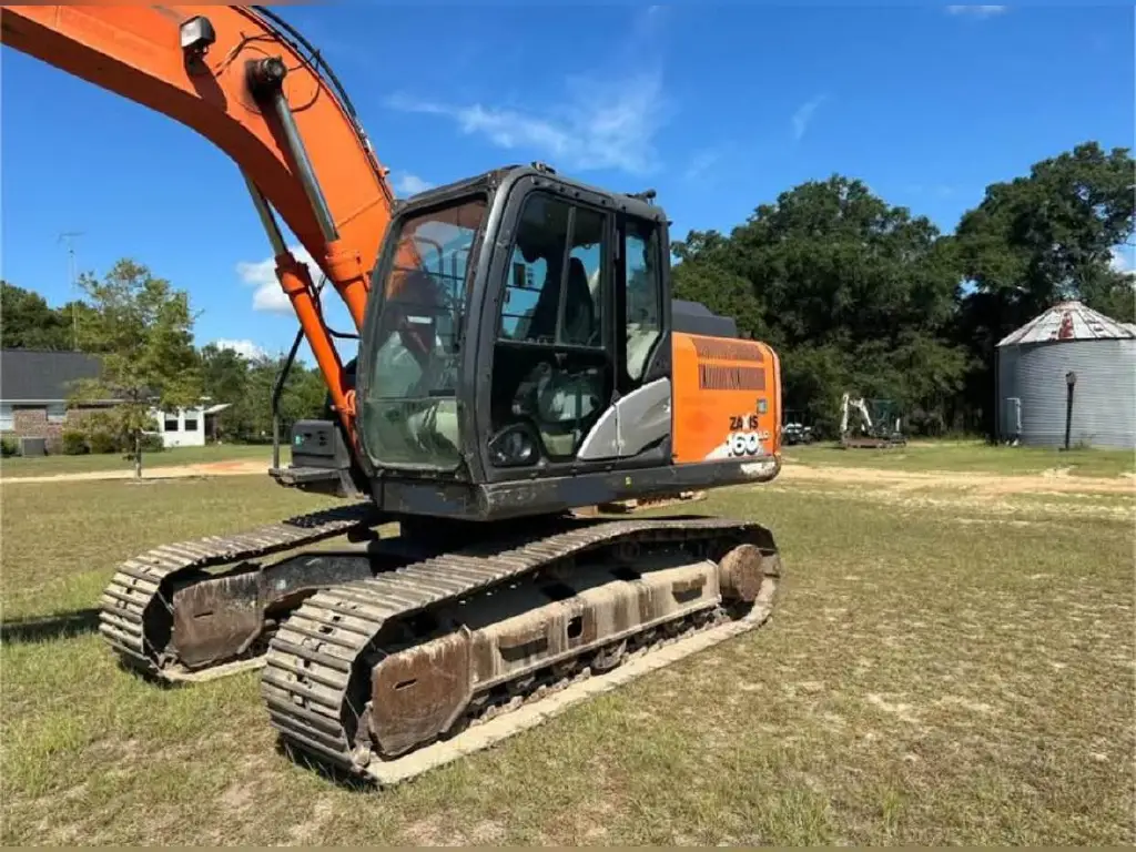 حفار Hitachi للبيع في الجيزة, Hitachi ZX160 موديل 2016 تواجد الجيزة, أفضل موقع لبيع الشاحنات والمعدات الثقيلة في مصر