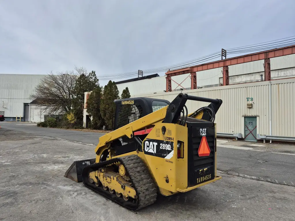 بوبكات,سكيد لودر CATERPILLAR للبيع في القاهرة, CATERPILLAR 289Ds موديل 2016 تواجد القاهرة, أفضل موقع لبيع الشاحنات والمعدات الثقيلة في مصر