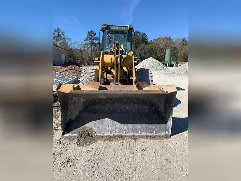 لودر Caterpillar للبيع في القاهرة, Caterpillar 928Gs موديل 2003 تواجد القاهرة, أفضل موقع لبيع الشاحنات والمعدات الثقيلة في مصر