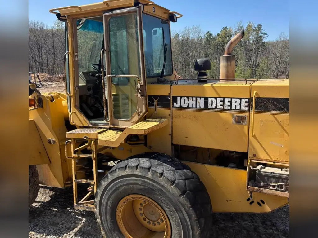 لودر Deere للبيع في القاهرة, Deere 544G موديل 1994 تواجد القاهرة, أفضل موقع لبيع الشاحنات والمعدات الثقيلة في مصر