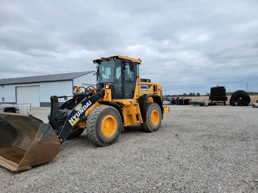 لودر Hyundai للبيع في القاهرة, Hyundai HL930AXTs موديل 2021 تواجد القاهرة, أفضل موقع لبيع الشاحنات والمعدات الثقيلة في مصر