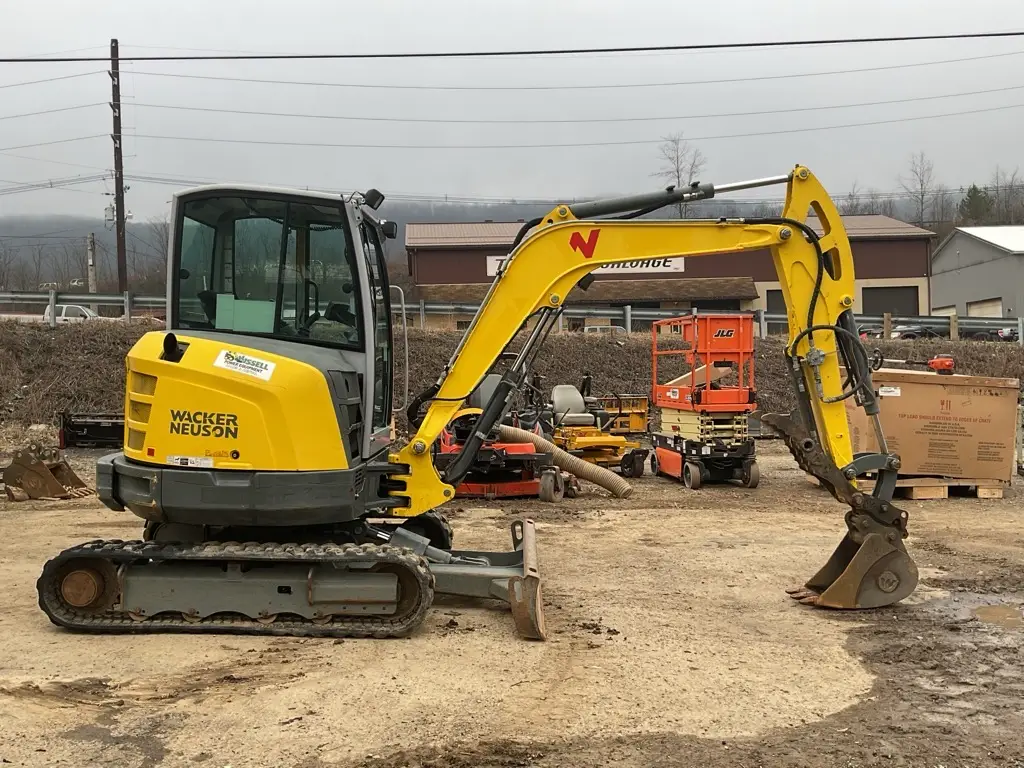 WACKER excavator for sale in Cairo, WACKER EZ36s model 2020, located in Cairo. The best site for selling trucks and heavy equipment in Egypt.