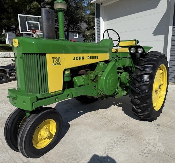DEERE tractor for sale in Cairo, DEERE 730 model 1960 located in Cairo, the best site for selling trucks and heavy equipment in Egypt