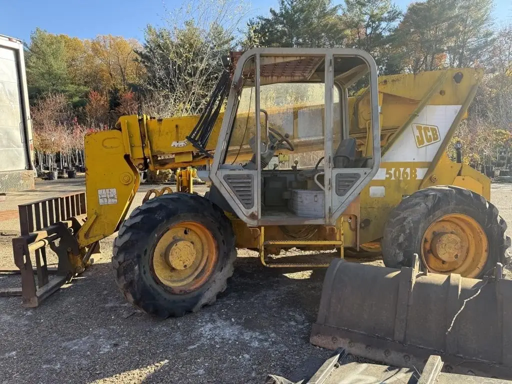 JCB Telehandlers for sale in Cairo, JCB 506B model 2014 located in Cairo, the best site for selling trucks and heavy equipment in Egypt
