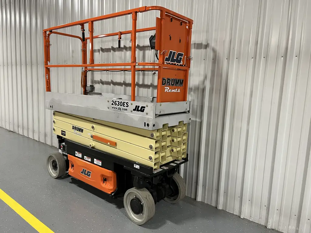 JLG scissor lift for sale in Cairo, JLG 2630Es, 2024 model, located in Giza, the best site for selling trucks and heavy equipment in Egypt