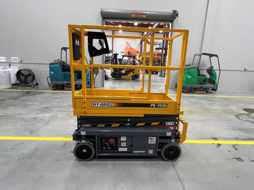 رافعة مقصية HY-BRID للبيع في المنصورة, HY-BRID 1930 موديل 2025 تواجد المنصورة, أفضل موقع لبيع الشاحنات والمعدات الثقيلة في مصر