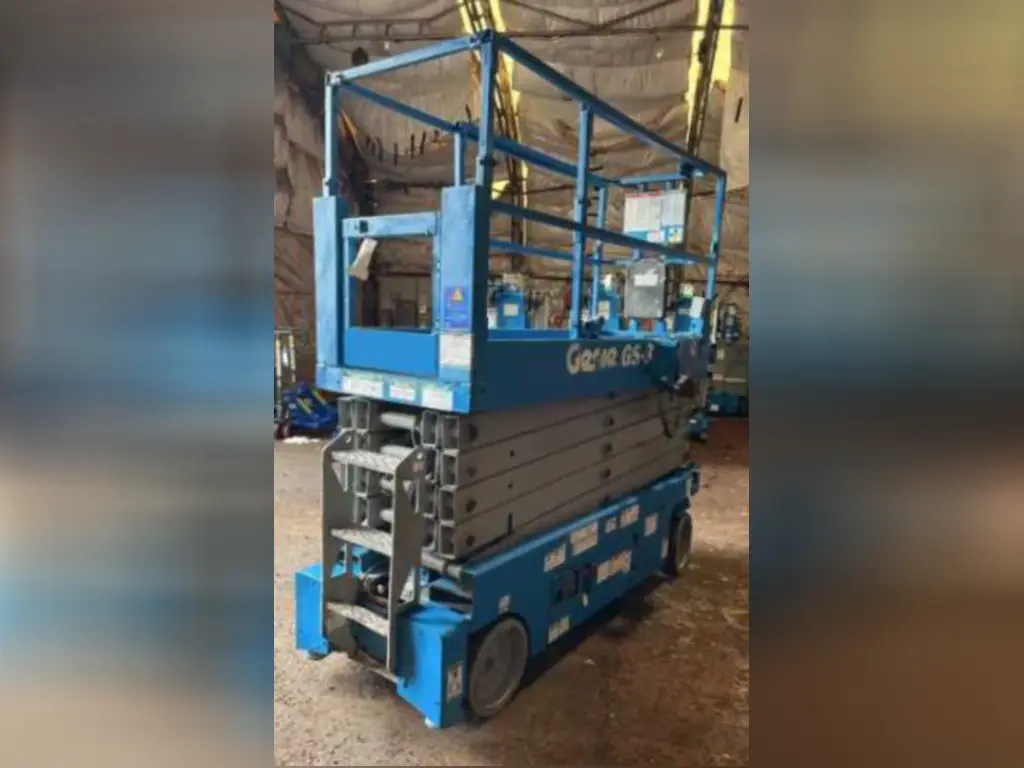 Genie scissor lift for sale in Mansoura, Genie GS3232s, 2016 model, located in Mansoura, the best site for selling trucks and heavy equipment in Egypt