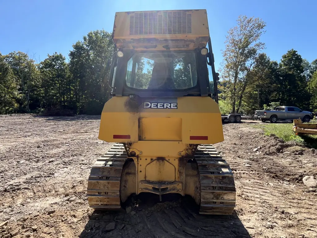 بلدوزر DEERE للبيع في القاهرة, DEERE 550K موديل 2012 تواجد القاهرة, أفضل موقع لبيع الشاحنات والمعدات الثقيلة في مصر