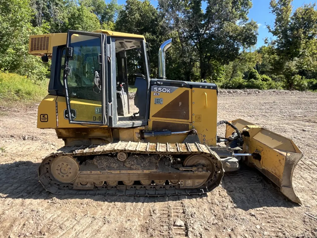 DEERE bulldozer for sale in Cairo, DEERE 550K model 2012 located in Cairo, the best site for selling trucks and heavy equipment in Egypt