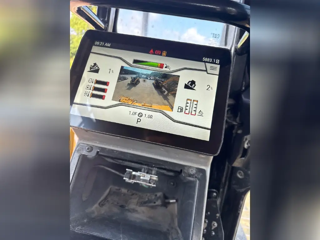 CATERPILLAR Bulldozer for sale in Cairo, CATERPILLAR D6T model 2014, located in Cairo, the best site for selling trucks and heavy equipment in Egypt