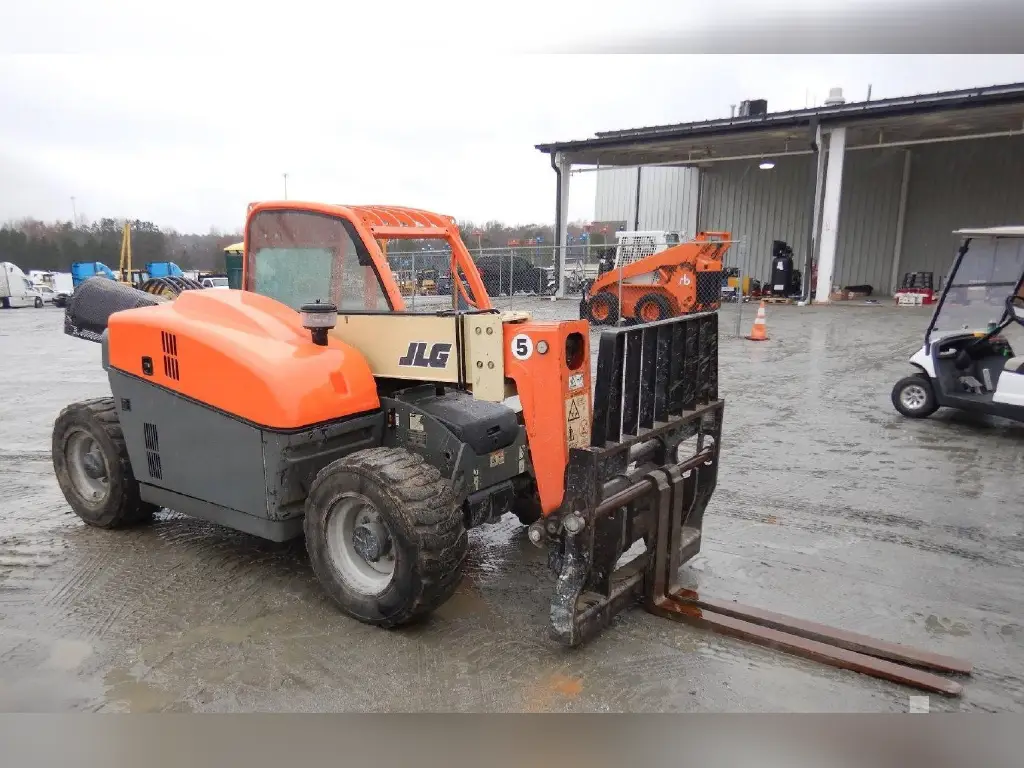 JLG telehandler for sale in Cairo, JLG G5-18As model 2013 available in Cairo, the best site for selling trucks and heavy equipment in Egypt.