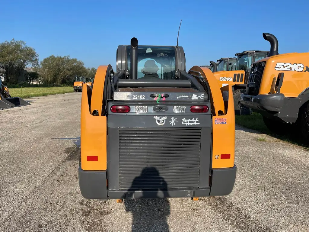 Case skid loader, Bobcat for sale in Mansoura, Case SV280B model 2022 located in Mansoura, the best site for selling trucks and heavy equipment in Egypt