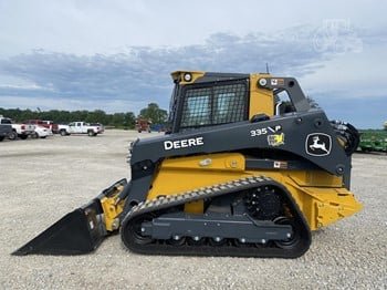 سكيد لودر, بوبكات 335 للبيع في المنصورة, Deere 333 موديل 2025 تواجد المنصورة, أفضل موقع لبيع الشاحنات والمعدات الثقيلة في مصر