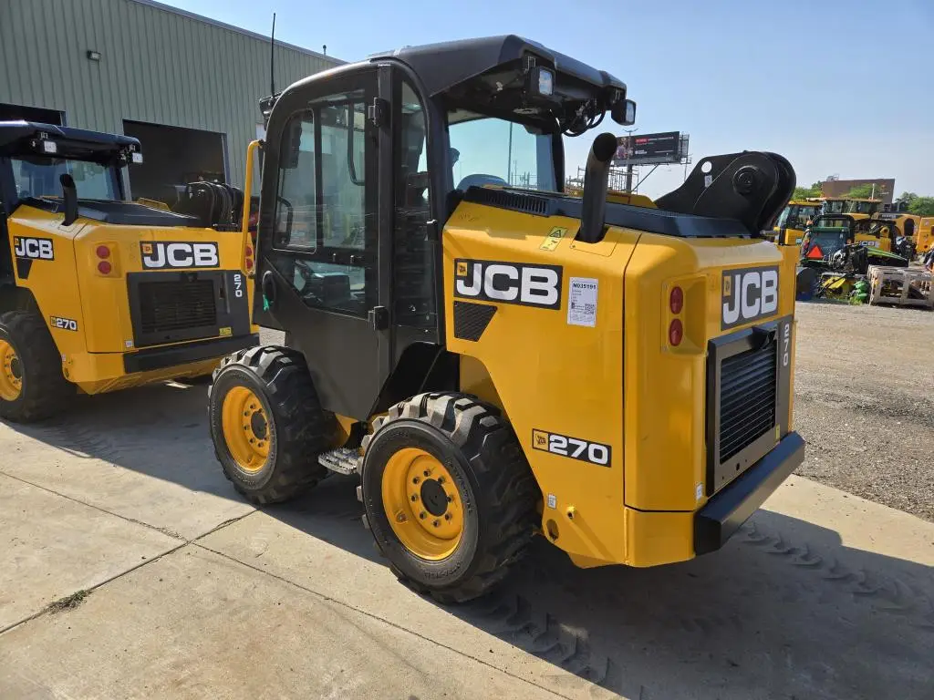 بوبكات,سكيد لودر JCB للبيع في المنصورة, JCB 270s موديل 2025 تواجد المنصورة, أفضل موقع لبيع الشاحنات والمعدات الثقيلة في سوريا